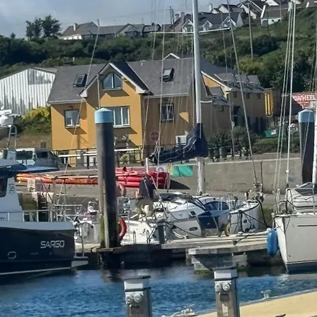 Marina Hideaway Dingle
